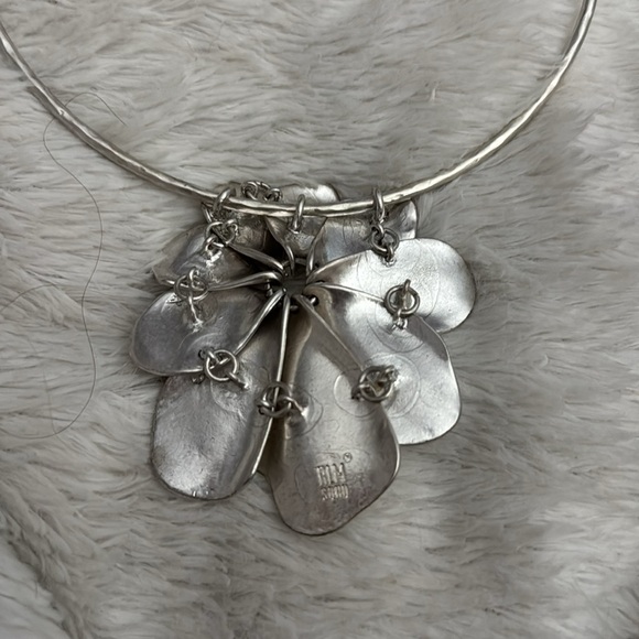 Silver tone Robert Lee Morris SOHO Large Flower Floral Choker Necklace - Picture 3 of 5